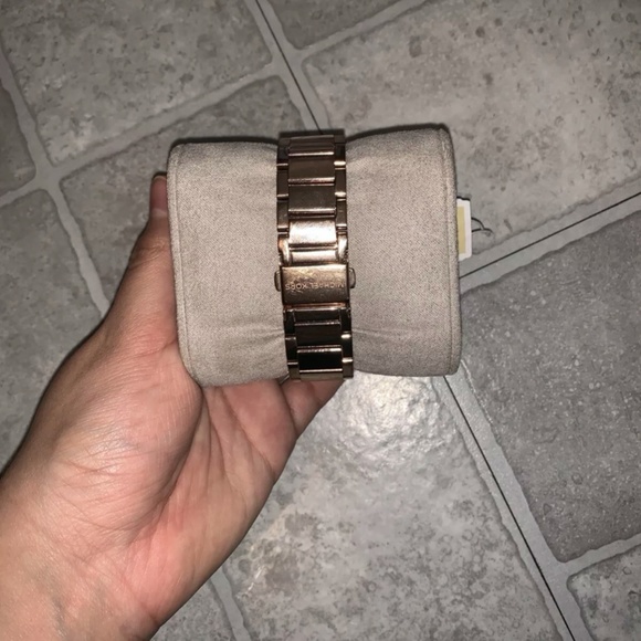 Michael Kors Rose Gold Watch Women main image 5
